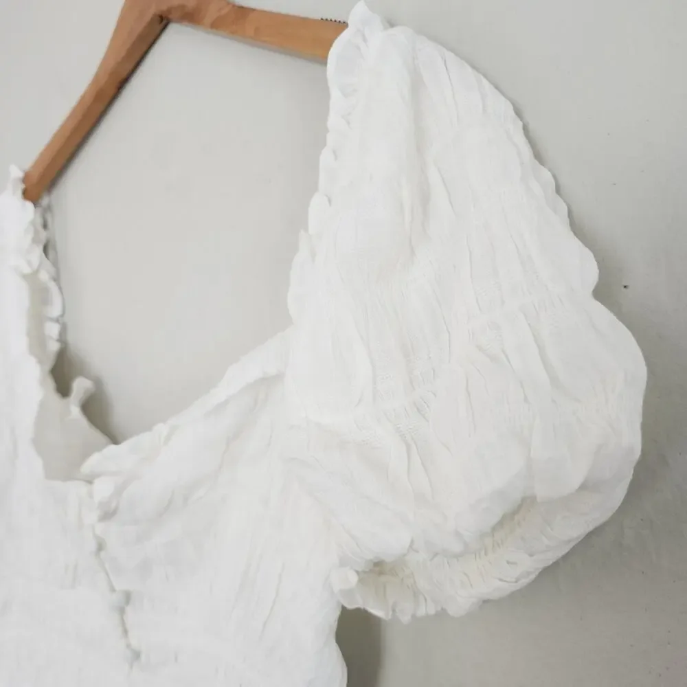 ASTR the Label Anza White Smocked Ruffle Puff Sleeve Top Sweetheart NWOT Large
